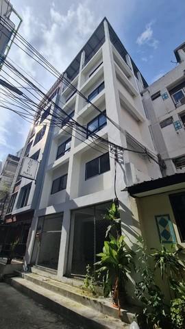 ให้เช่าบ้าน 5 ชั้น พร้อม rooftop ซอยสุขุมวิท 4 ซอยนานาใต้