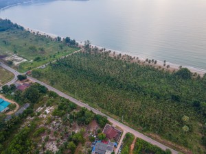 ขายที่ดินติดทะเลหาดส่วนตัว ติดทะเลอ่าวไทย ชุมพร อ่าวทุ่งมะขาม น้ำไฟถนนเข้าถึงครบ 36-3-90ไร่ หาดขาวสะอาด ใกล้แหล่งท่องเที่ยว