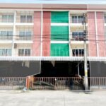 R1 ทาวน์โฮม เชิงพาณิชย์ 4 ชั้น 32 ตร.ว. หมู่บ้านฉัตรหลวง 9