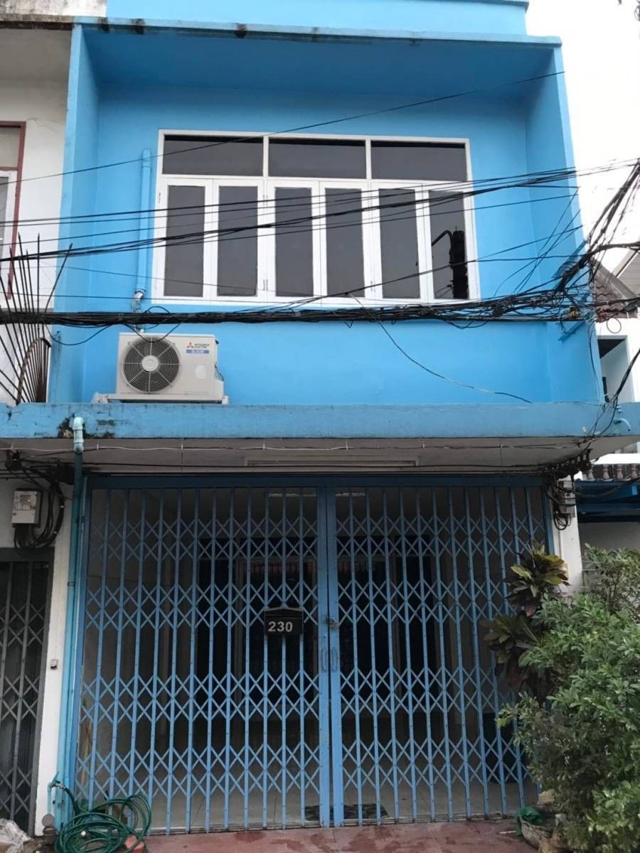 ให้เช่าทาวน์เฮ้าส์ 2ชั้นช22วา 1ห้องนอน 1ห้องน้ำ แอร์ ถนน ลาดพร้า