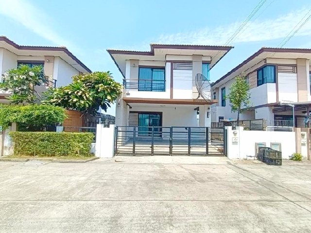 ปิยรมย์ 3 นอน ถูกที่สุดในโลก ลำลูกกาคลอง6 ให้เช่าบ้านฟ้า 2 ชั้น