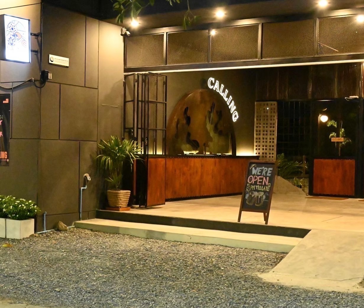 เซ้งร้านเหล้า นั่งชิว ใกล้มหาลัยธรรมศาสตร์รังสิต และ ม.กรุงเทพ