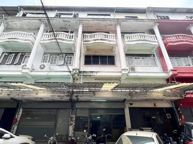 BH3623 ขายและให้เช่าอาคารพาณิชย์ 5ชั้น ใกล้ BTS อุดมสุข สุขุมวิท