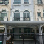 บ้านกลางเมือง Swiss Town เกษตรนวมินทร์ รีโนเวทใหม่ จอดรถได้ 10 คั