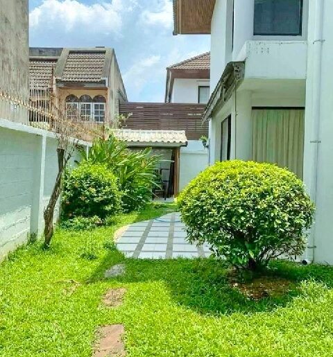 ให้เช่าบ้าน 2ชั้น 100ตร ม เพียวเพลส รามคำแหง 64 ม. MRT สัมมากร 70