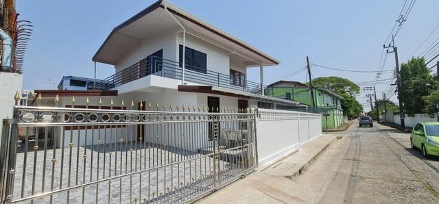 ให้เช่าบ้านเดี่ยว 2 ชั้น 300 ตรม. หมู่บ้านเสนานิเวศน์ ย่านเสนานิค