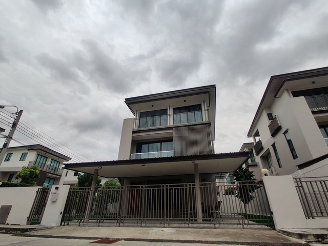 ให้เช่าบ้าน 3 ชั้นหลังริม 81 ตรว. AQ ARBOR สวนหลวง ร.9 – พัฒนาการ