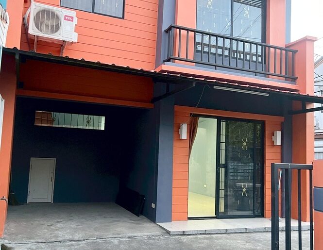 ขายด่วน ทาวน์เฮ้าส์ 2 ชั้น ม.พฤกษา 52/1 พหลโยธิน-นวนคร หลังริม