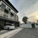 บ้านเดี่ยวริมน้ำ 3 ชั้น พร้อมลิฟต์ พานารา เทพารักษ์ 65 ตร.ว