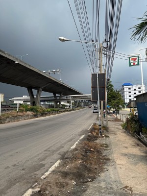 ขายด่วน! ที่ดินเปล่าราคาถูก บางนา-ตราด กม.32 ถูกกว่าตลาด ถูกกว่าประเมิน เหมาะสร้างอพาร์ทเมนท์ หอพัก บ้านเช่า ลงทุนกำไรยาว