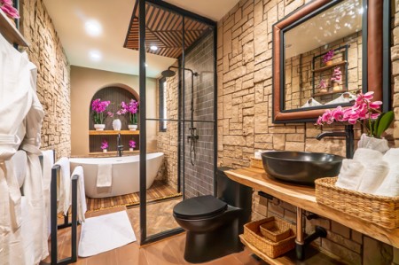 Luxury 3-storey pool villa near BTS Sri Udom, Luxury Pool Villa Bangkok near On Nut