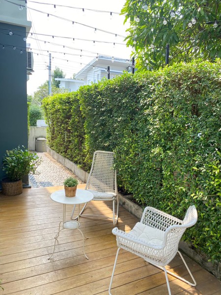 ขายบ้านแฝด คาซ่าซิตี้ ดอนเมือง หลังมุม 39.3 ตร.วา 4.9 ลบ ทำเลดีกว่า