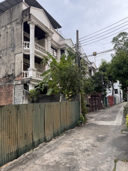 ที่ดินติดถนนสุขุมวิท ปากซอยสุขุมวิท 65/1  Sukhumvit 65/1 Prime Land Investment ที่ดินใกล้ BTS พระโขนง ที่ดินสร้างคอนโด